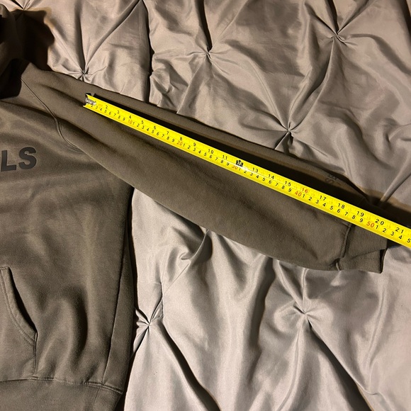 Fear of God Essentials Hoodie 'Taupe' NWOT - Picture 5 of 6